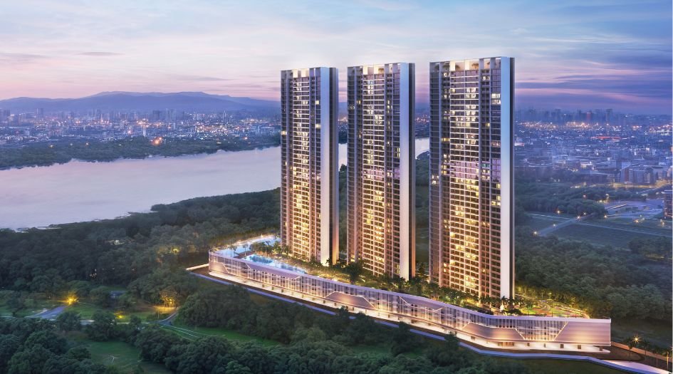 Pyramid New Palm Beach -  Celestria  Banner