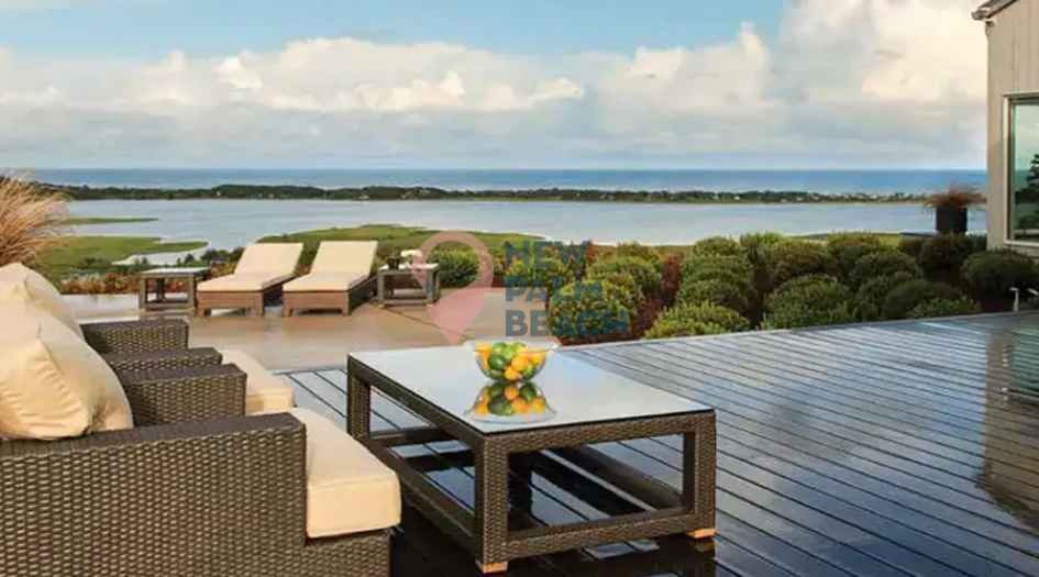 New-Palm-Beach-Amenities-Terrace-Deck